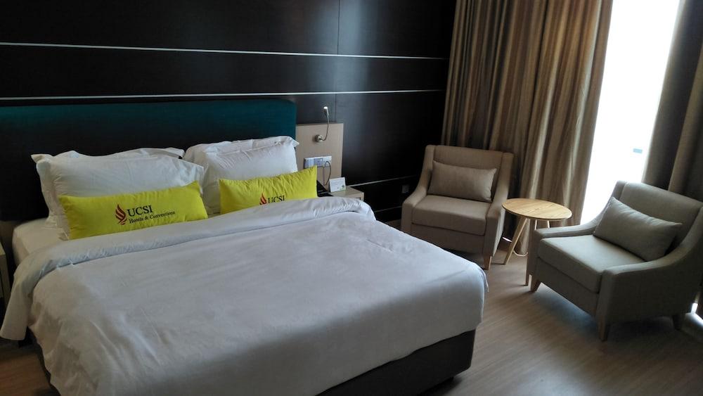 Hotel Ucsi 4*