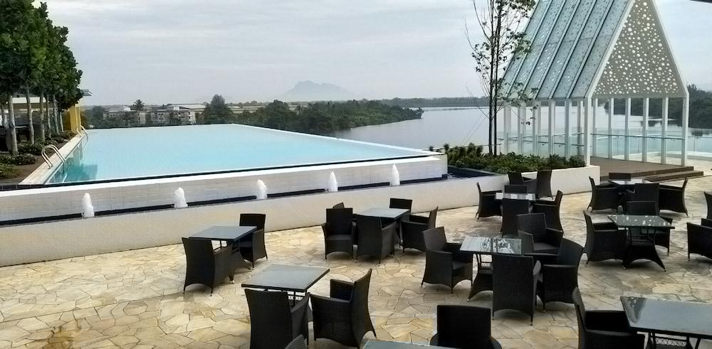 Hotel Ucsi Kuching